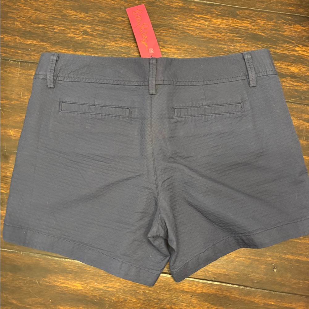 NWT ✨ Women’s Lilly Pulitzer True Navy Textured Callahan Shorts-
Size 8 - Picture 3 of 10